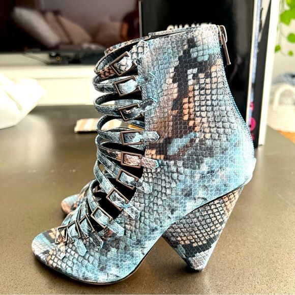 BCBGeneration Shoes - BCBGeneration Chunky Heel Cut Out Leather Sandals Color Multicolor Denim Size 7